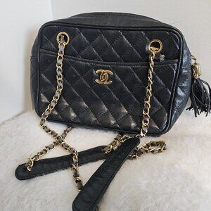 Black vintage chanel camera bag 9x7